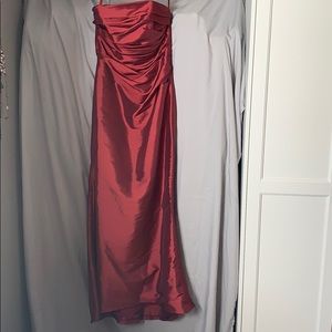 Beautiful wine colored shimmer formal dress sz7/8